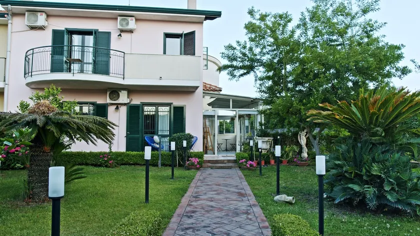 Taormina 5 stars - Villa 5 minutes from the beach - Image 1