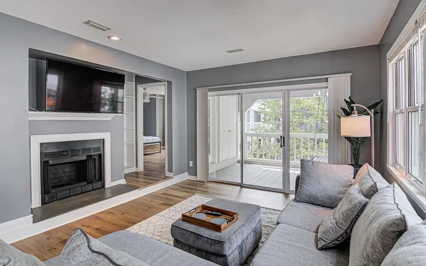Peaceful Ardmore 2BR w/pool close to hospital & DT - Image 1