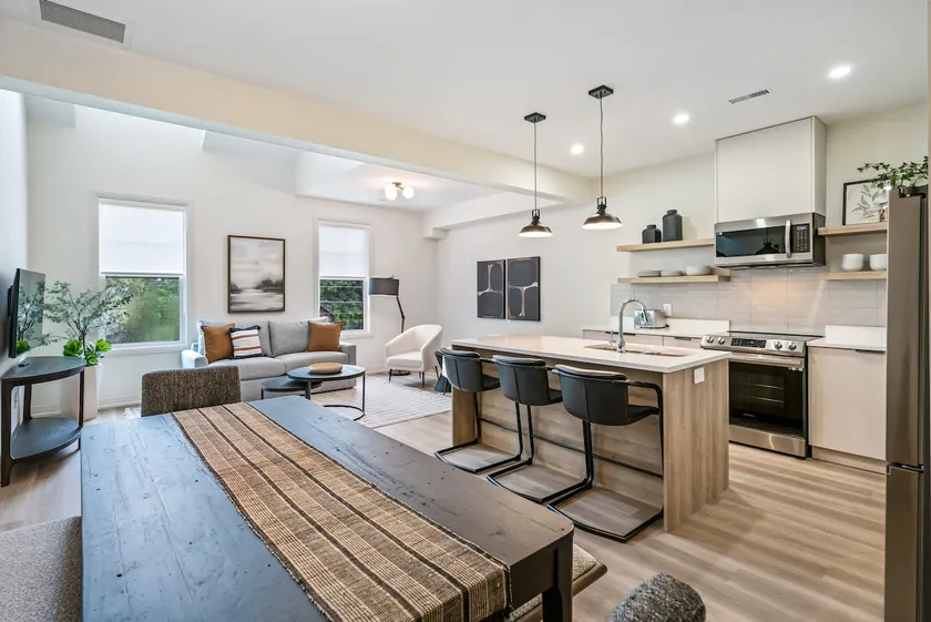 1 Bdrm Luxe Apartment in Niagara - Image 1