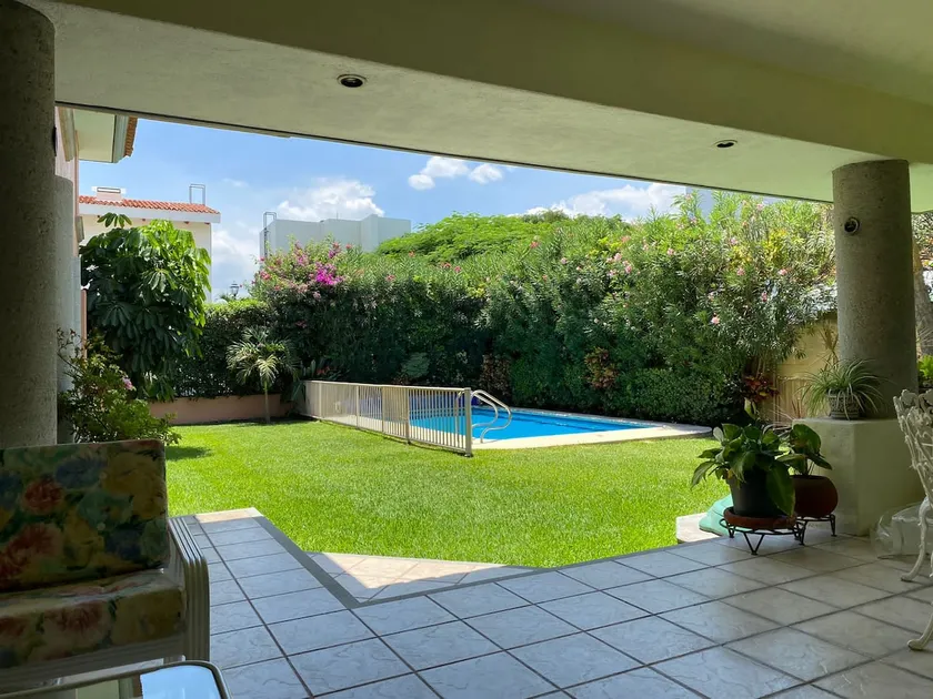 Grandparents' house - Image 1