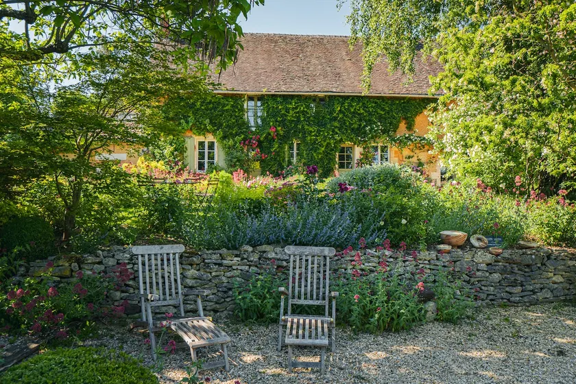House for 15 guests in a Heritage English Garden - Image 1