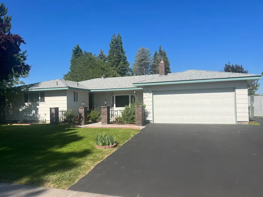 Suburban 3 bedroom - Image 1