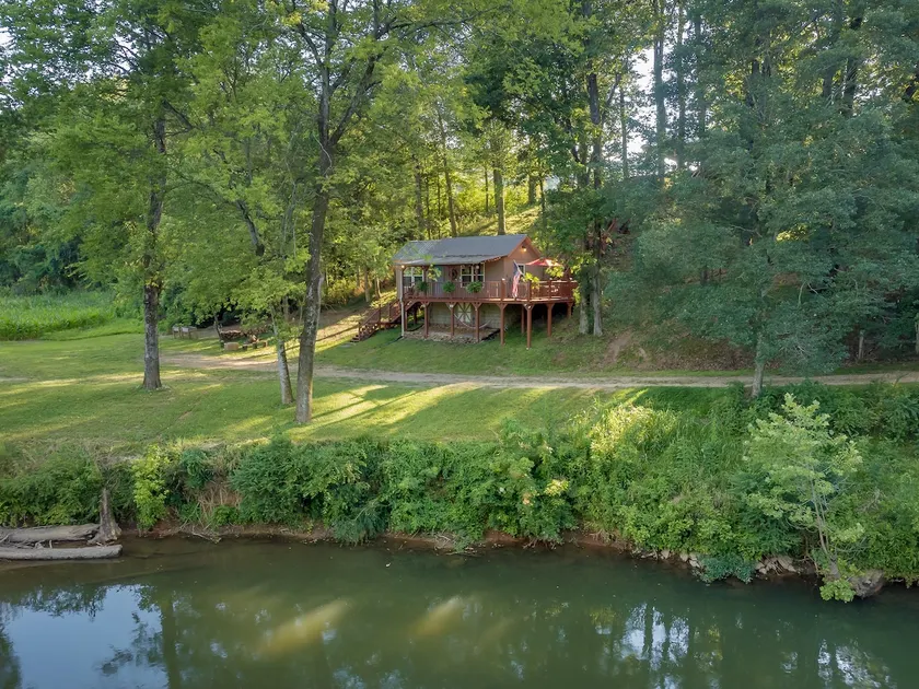 Mermaid Hideaway Creek Front Escape - Image 1