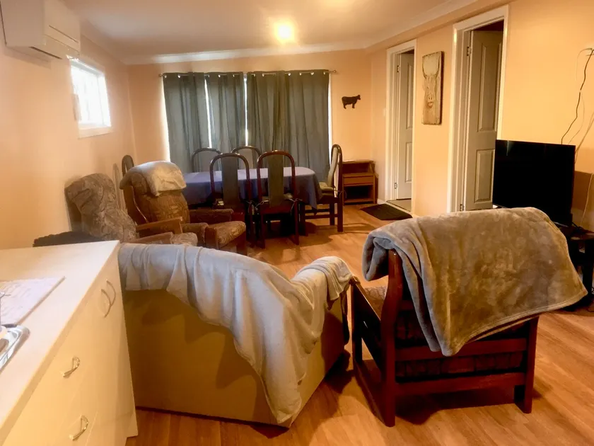 Evergreen Apartment - Image 1