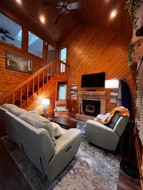 Gorgeous secluded cabin ATL area - Image 1
