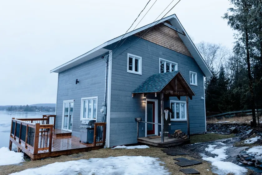 Lake retreat - Image 1