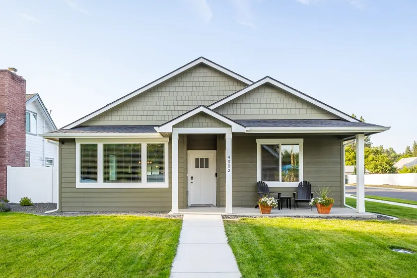 Modern Home Walk To Sportsplex - Image 1