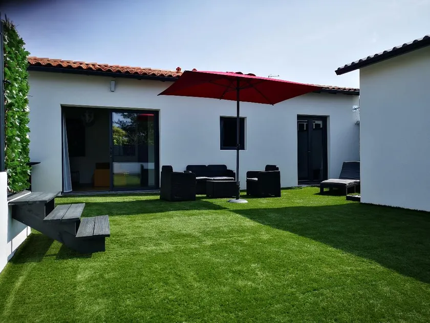 House with garden in cul-de-sac - Image 1