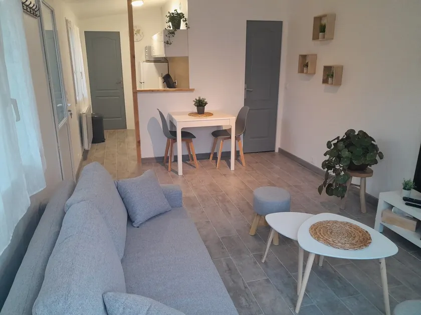 F2 Playhouse in Fosses - Image 1