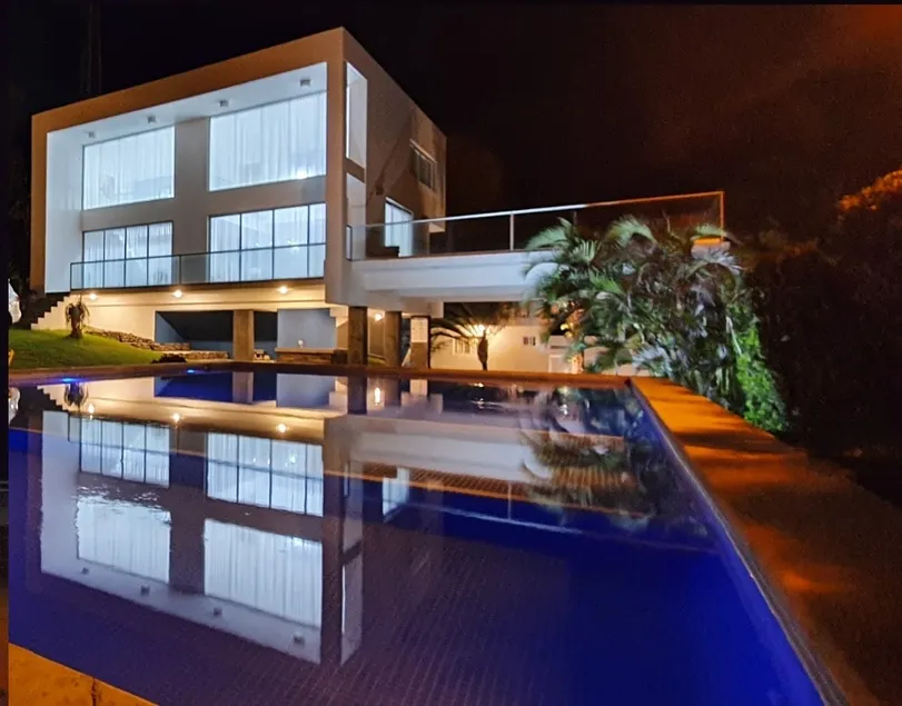 Capricho Beach House with a Pool on a Cliff - Image 1