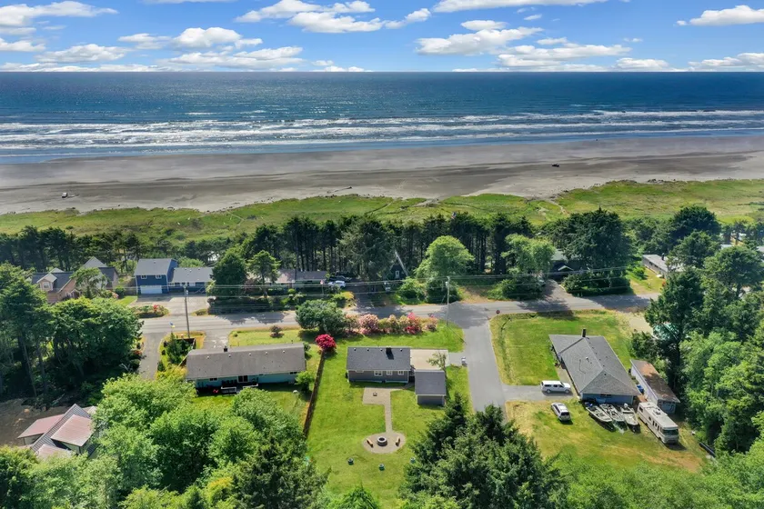 Summer fun! Firepit near the Coast by Quinault - Image 1