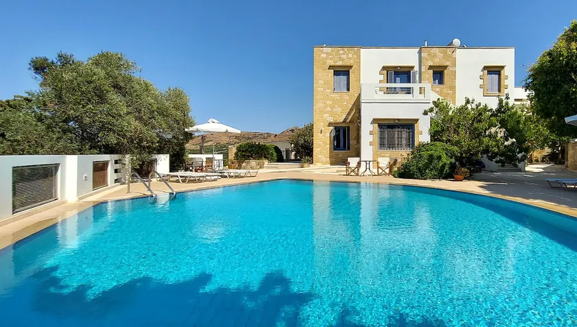 3 bedroom apartment, 1st floor, pool, view - Image 1