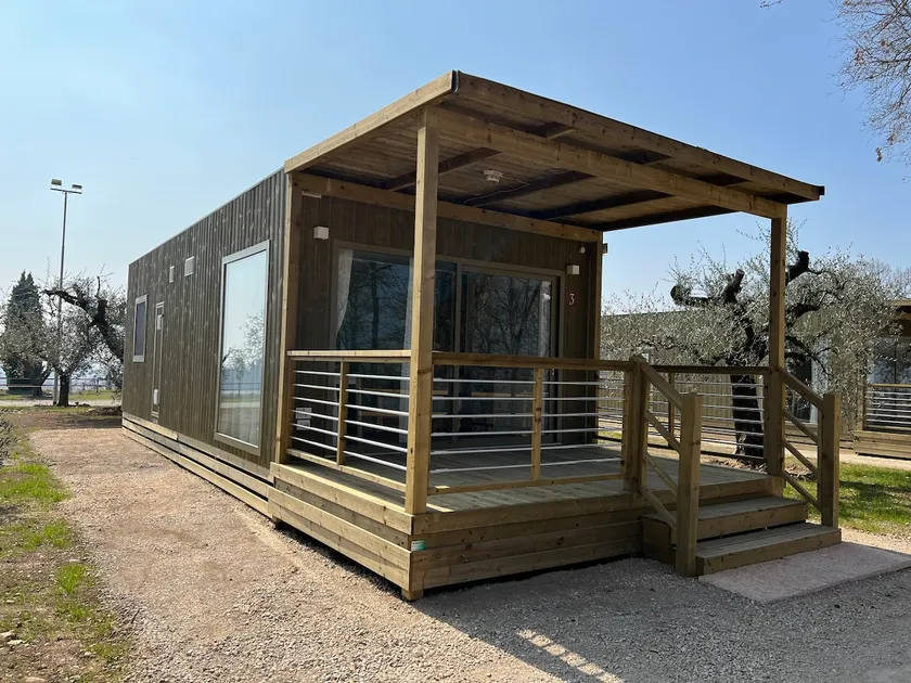 Mobile home - Image 1