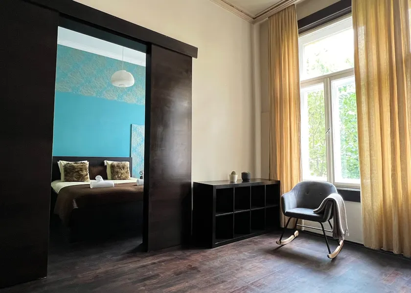 Deluxe Cosmopolitan Apartment Budapest with Free Parking - Image 1