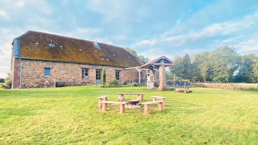 12-person farmhouse in the Ardennes - Image 1