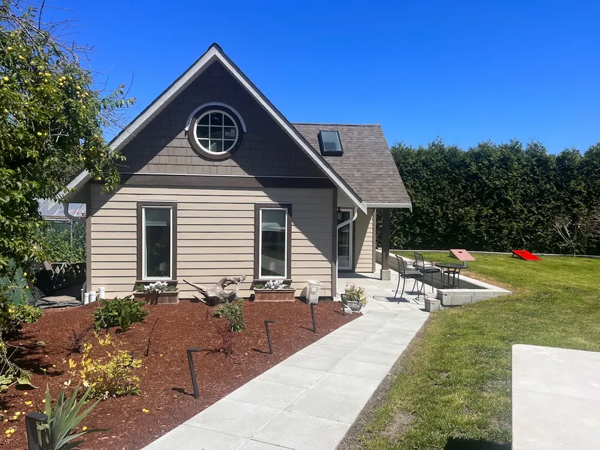 Driftwood Cottage - Image 1