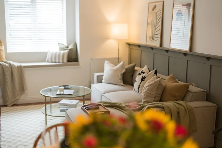 Stylish, comfortable, convenient! - Image 1