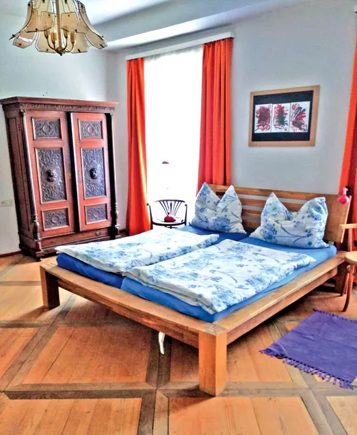 Living in the historic old building in Jetzelsdorf - Image 1