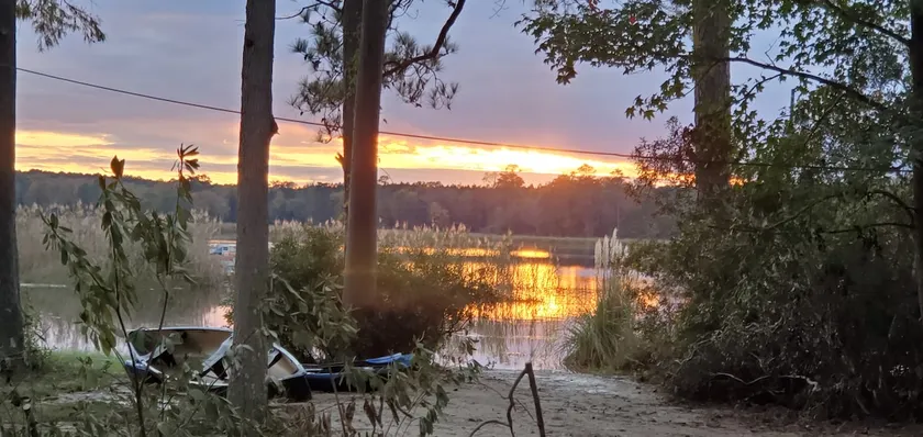 Enjoy family fun and Sunsets at Piankatank Point. - Image 1