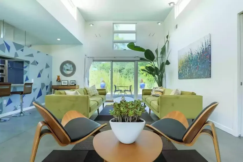 Sauna • Modern • 2 blocks to Beach • Game Room - Image 1