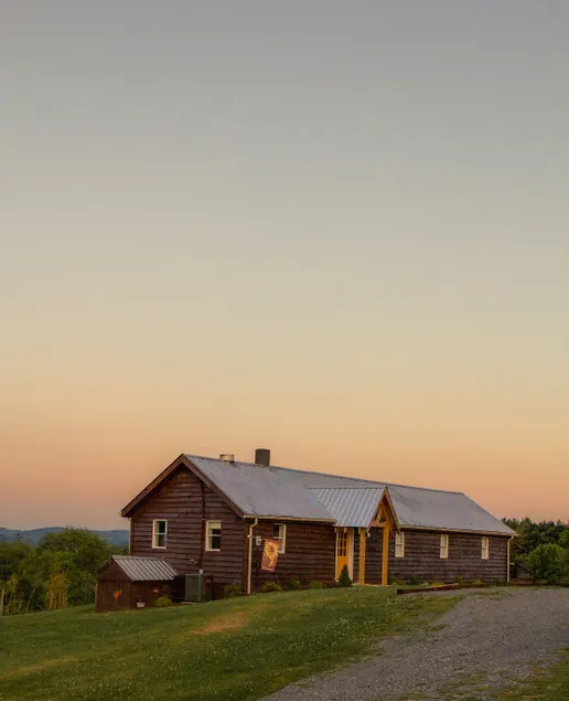 ”Dairy Barn” - Breathtaking Sunsets, Close to I-77 - Image 1