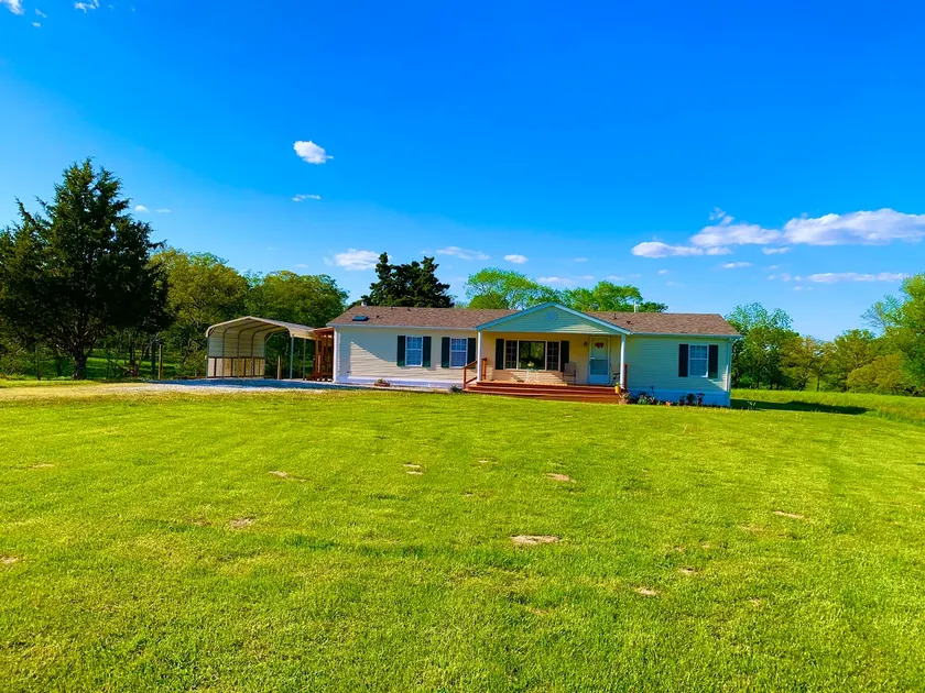 Charming Home in the Country - Image 1