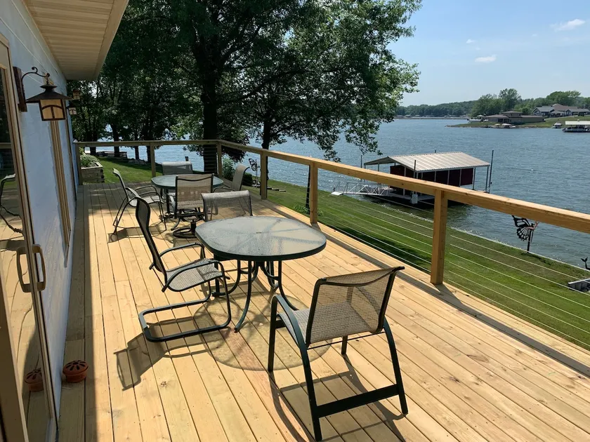 Lakefront Retreat at Ponderosa - Image 1