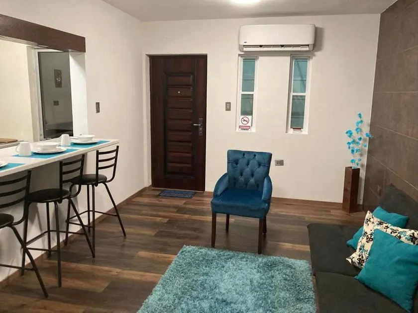 Apartment near the Zaragoza Bridge and consulate - Image 1