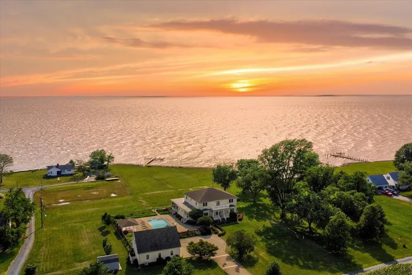 BayFront Villa on Chesapeake, Newly Renovated Pool - Image 1