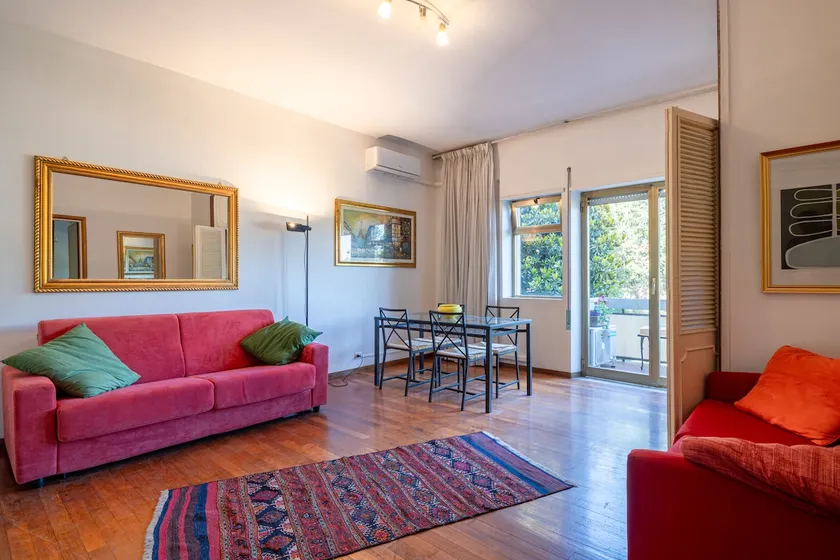 Plaza Cheery Suite - Image 1
