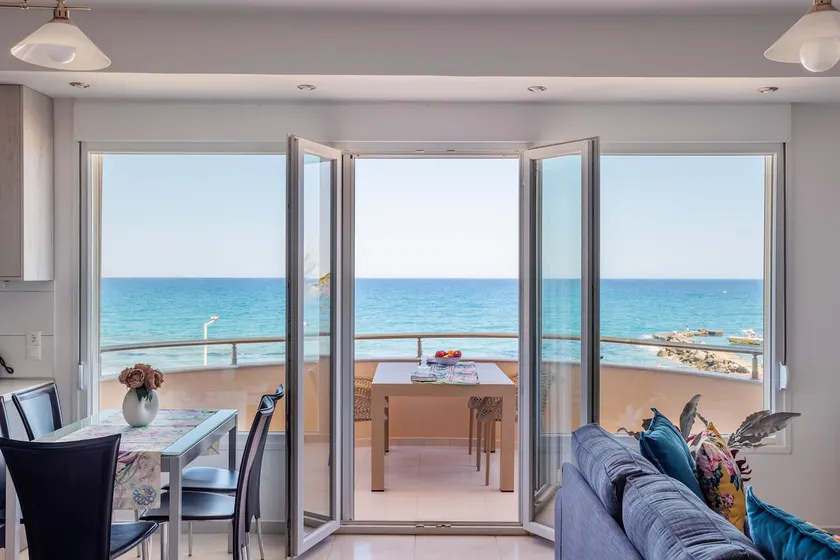 Seaside Anna Apartment - Image 1