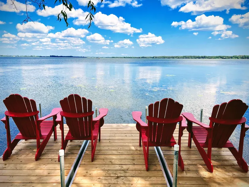 Entire home on private 7 acres stunning lakefront - Image 1