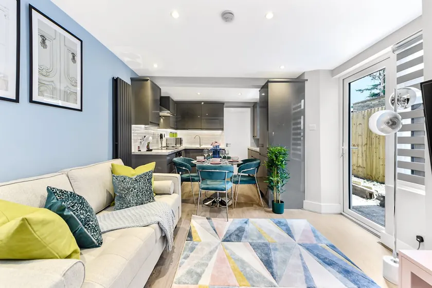 Tranquility in Bloom: Refreshing 2BR Apartment - Image 1