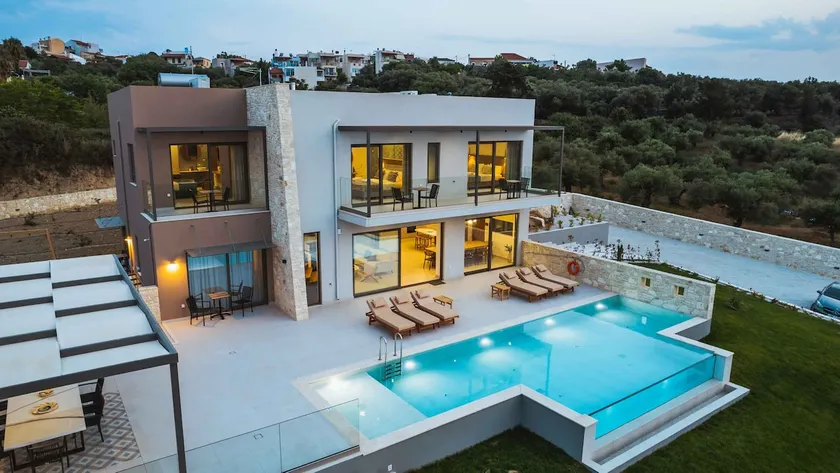 Star Luxury Villa - Private pool, gym, playground - Image 1