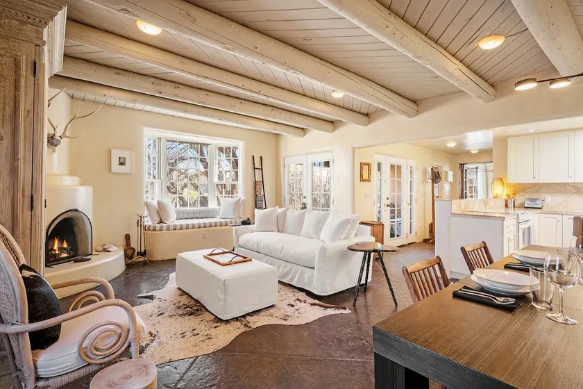 Casa TATIZ • Restore in a Soothing Gem - Image 1