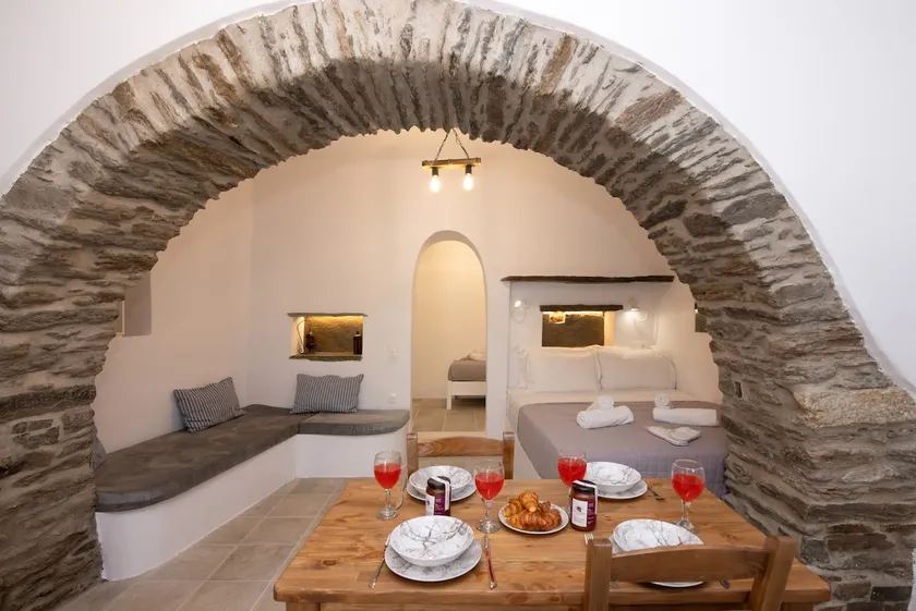 Βόλτα Καλλονή studio (Volta Kalloni) - Image 1