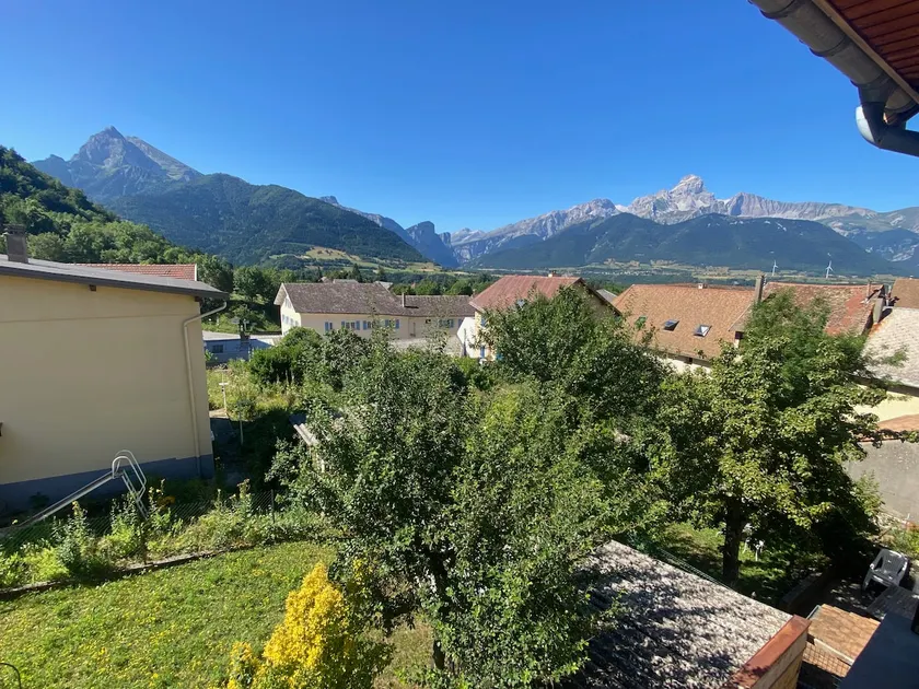 Large rural gîte in the mountains with small garden - Image 1