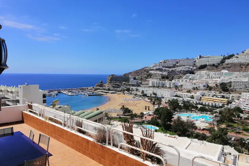 Holiday apartment with a magnificent view - Image 1