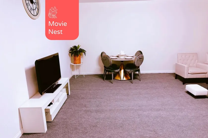 Movie Nest - 2BR - Huge Backyard w Grill - Image 1