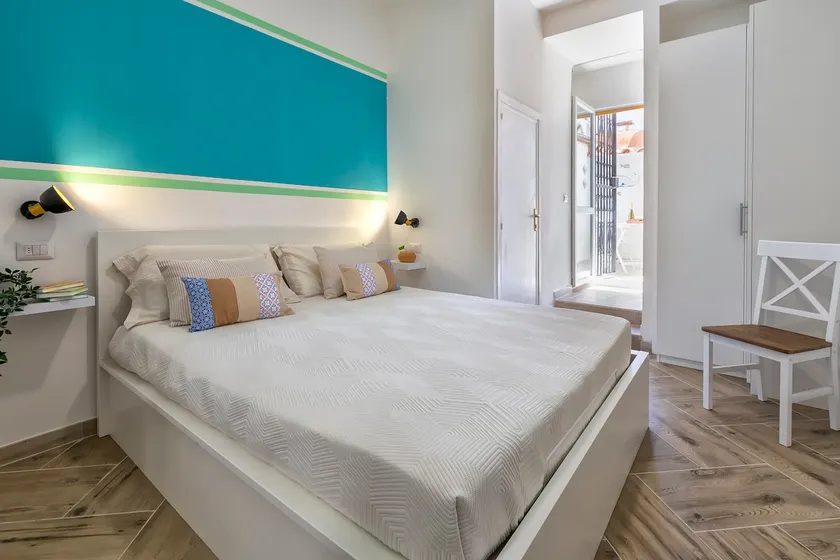 Blue line apartment - Image 1