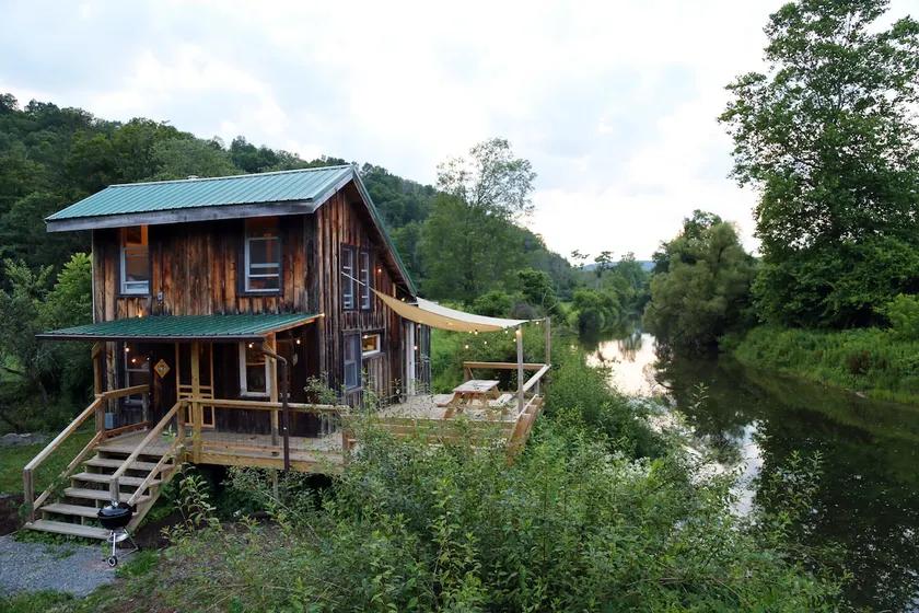 Creekside Cabin - Image 1
