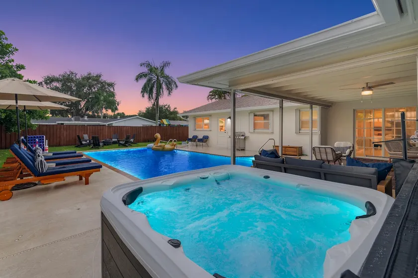 Palm Beach Luxury | 5BR, Pool, Arcade | Sleeps 18 - Image 1