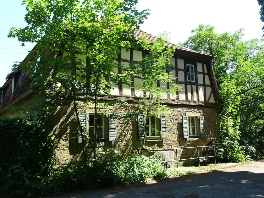 Apartment in the coach house - Image 1