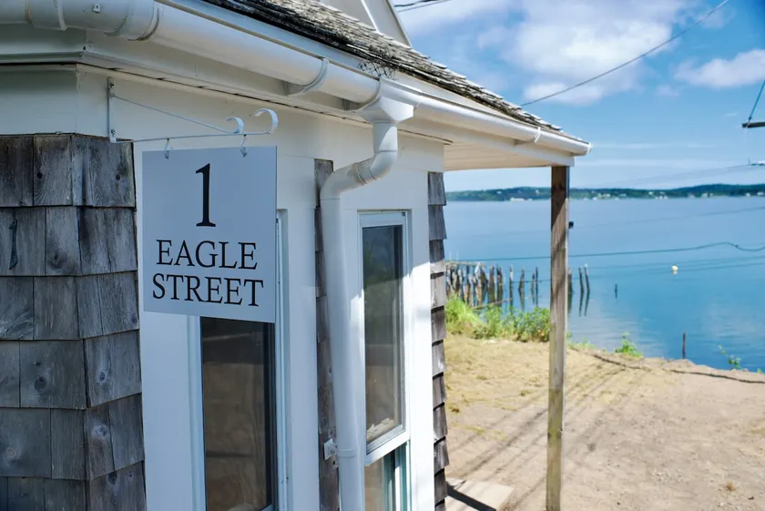 Eagles Bluff Cottage - Image 1