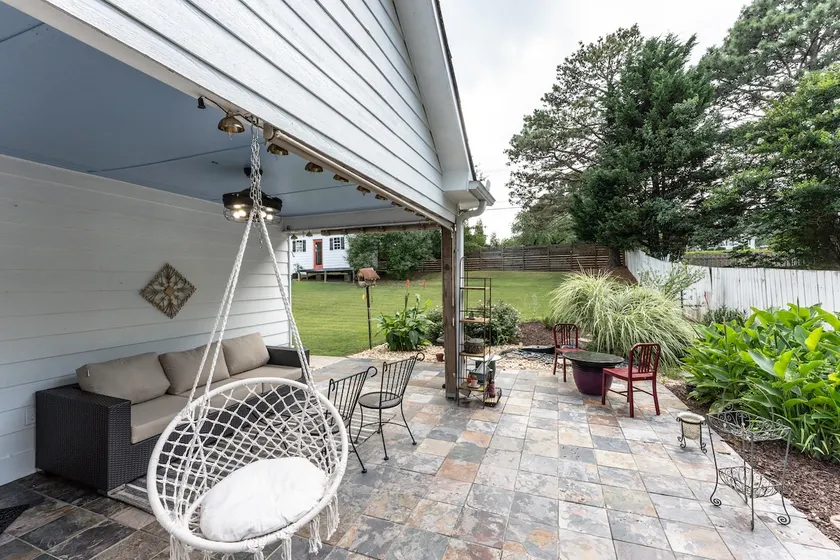 Pet-Friendly Getaway with Patio & Winery Access - Image 1