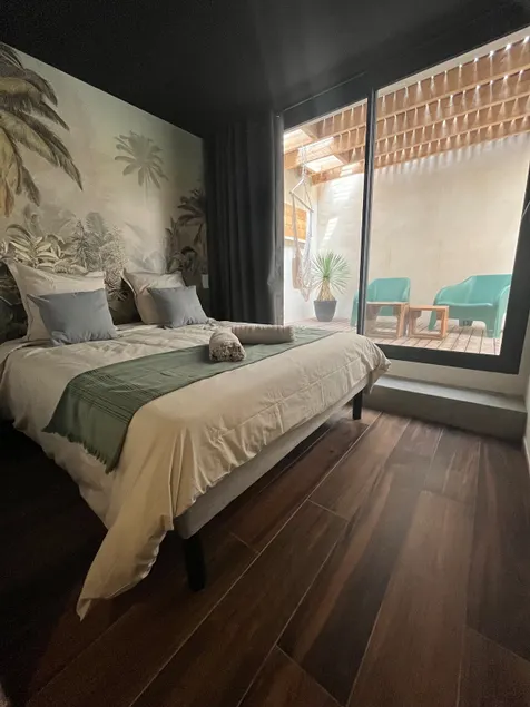 Modern, tropical, unique, and stylish apartment - Image 1