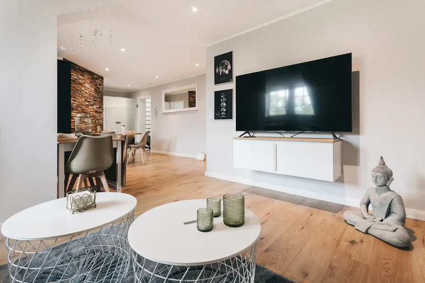 Top location Neustadt – 100 sqm apartment Dresden - Image 1