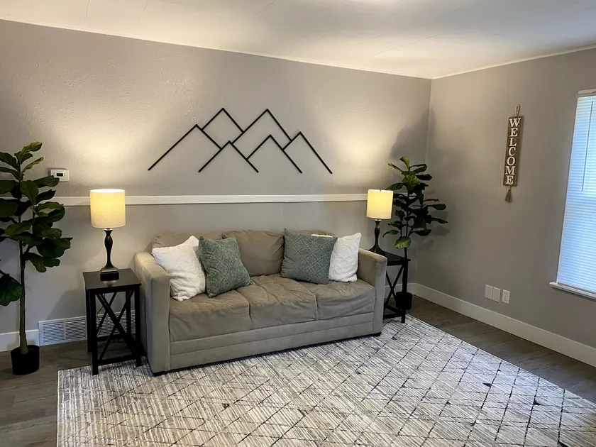 Modern, centrally located cottage - Image 1