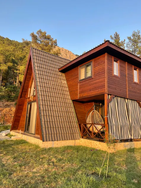 Honeymoon Bungalow with Luxury Jacuzzi in Nature - Image 1