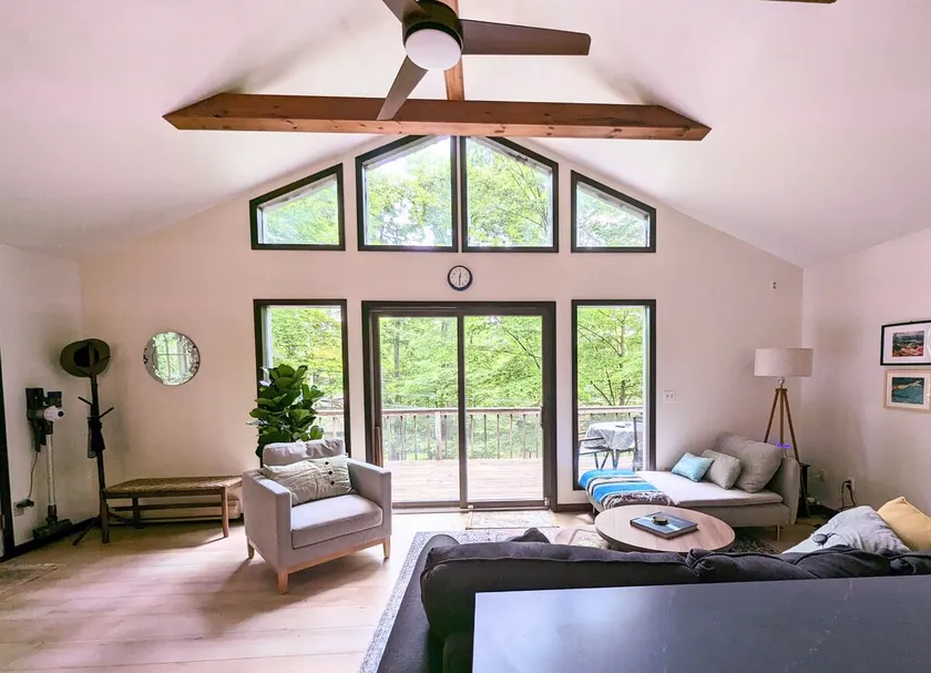 Relaxing Lake House w/ Amenities - Image 1